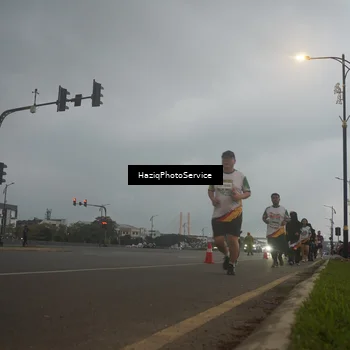 Runner Photo 7728997