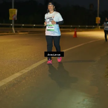 Runner Photo 7729016