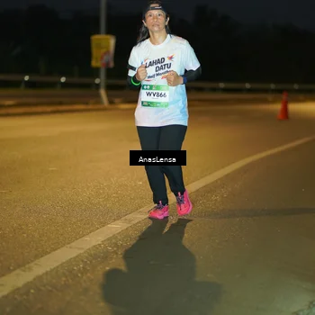 Runner Photo 7729022