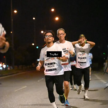 Runner Photo 7729032
