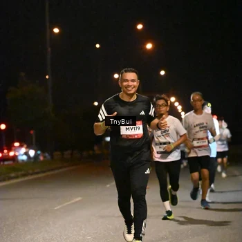 Runner Photo 7729037