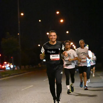 Runner Photo 7729043