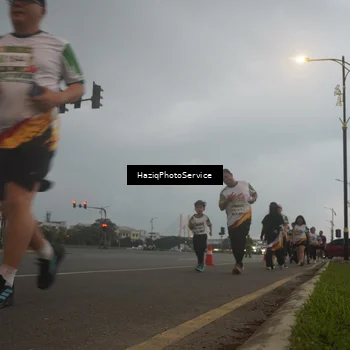 Runner Photo 7729064