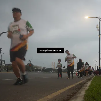 Runner Photo 7729065