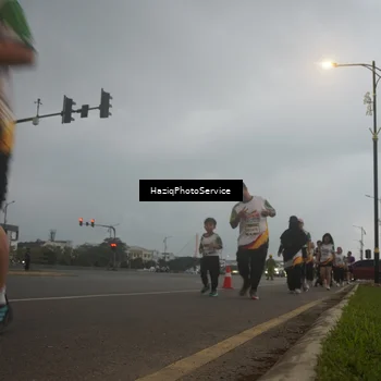 Runner Photo 7729070