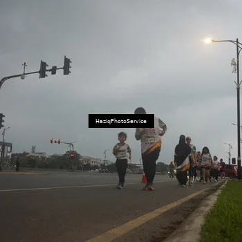 Runner Photo 7729081