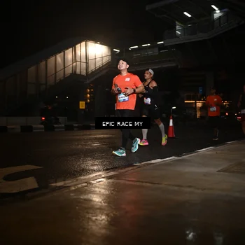 Runner Photo 7729090