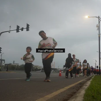 Runner Photo 7729106