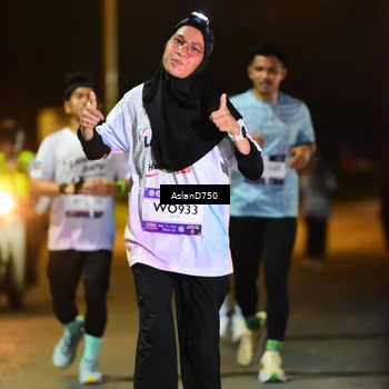 Runner Photo 7729112
