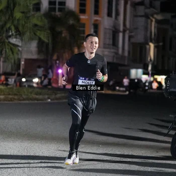 Runner Photo 7729122