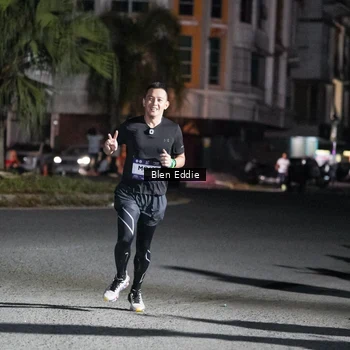 Runner Photo 7729145