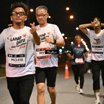 Runner Photo 7729181