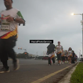Runner Photo 7729183