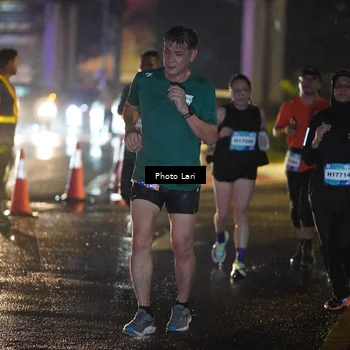 Runner Photo 7729195