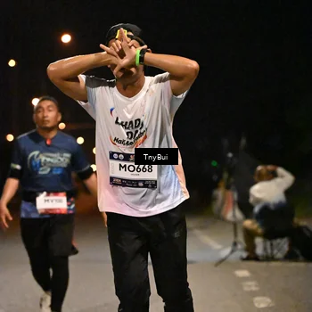 Runner Photo 7729201