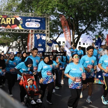 Runner Photo 7729211