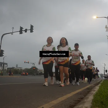 Runner Photo 7729265