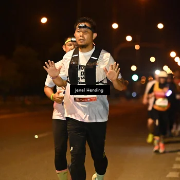 Runner Photo 7729272