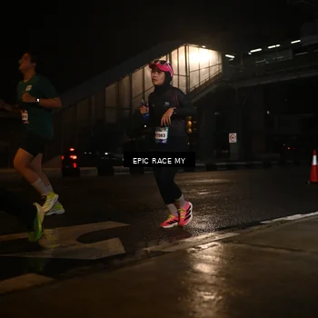 Runner Photo 7729312