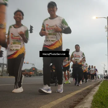 Runner Photo 7729317