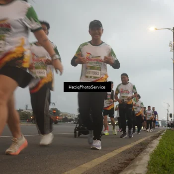 Runner Photo 7729319