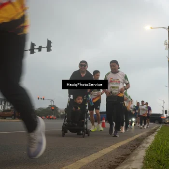 Runner Photo 7729333