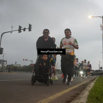 Runner Photo 7729351