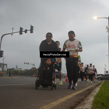 Runner Photo 7729370