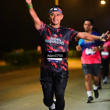 Runner Photo 7729382
