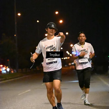Runner Photo 7729392