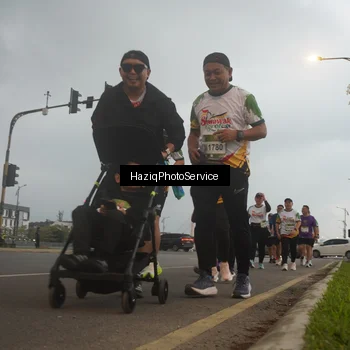 Runner Photo 7729395