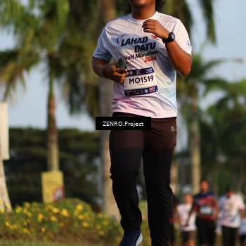 Runner Photo 7729403