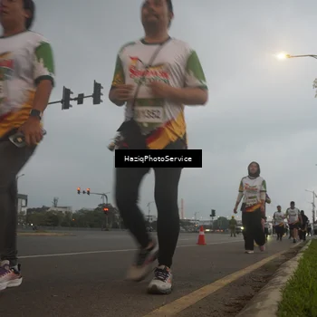 Runner Photo 7729412
