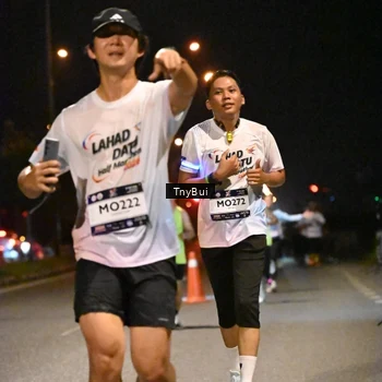 Runner Photo 7729421