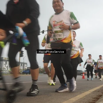Runner Photo 7729436