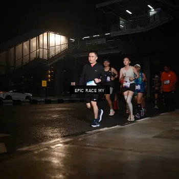 Runner Photo 7729475