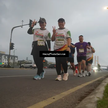 Runner Photo 7729523