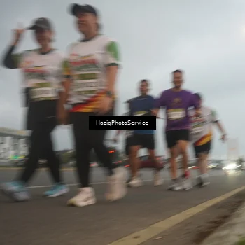 Runner Photo 7729573