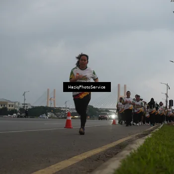 Runner Photo 7729586