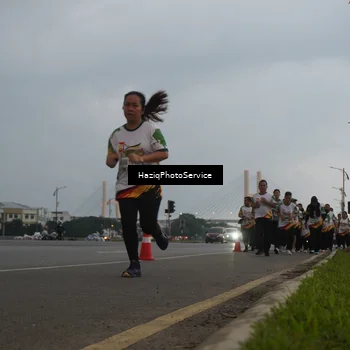 Runner Photo 7729599