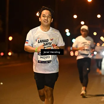 Runner Photo 7729613