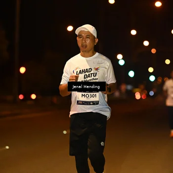 Runner Photo 7729614