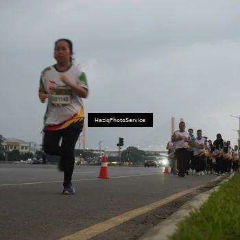 Runner Photo 7729619