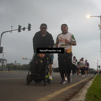 Runner Photo 7729641