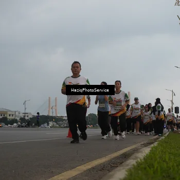 Runner Photo 7729654