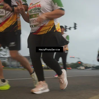 Runner Photo 7729667