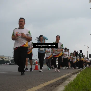 Runner Photo 7729685