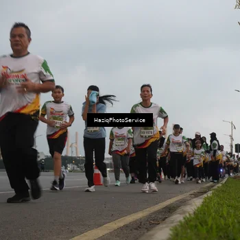 Runner Photo 7729699