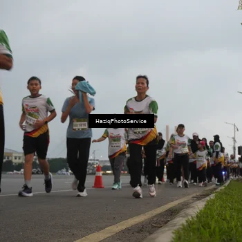 Runner Photo 7729710