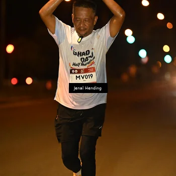 Runner Photo 7729738